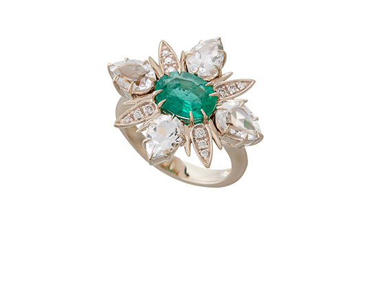Metamorfose Ring in Noble Gold 18K