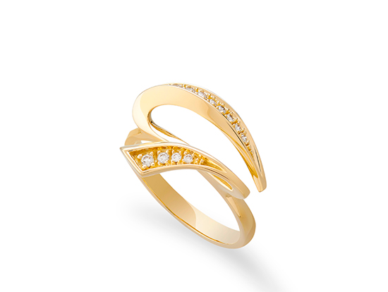 A Letter Gold Ring | kasturidiamond.com